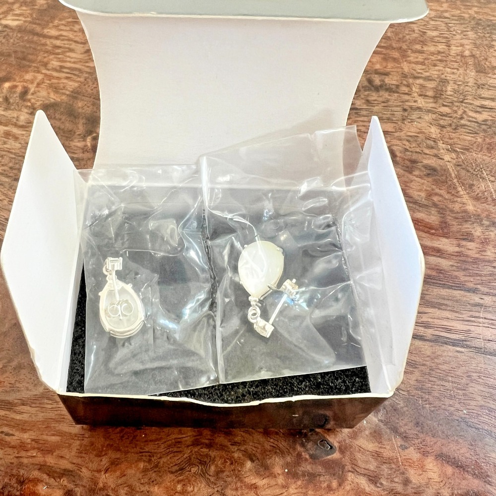 Avon Sterling Silver Mother of Pearl Drop Earrings NOS w/ Box